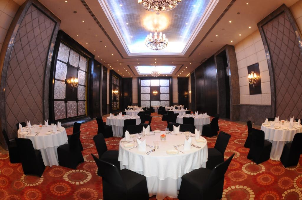 The Pllazio Hotel Gurgaon Exterior photo