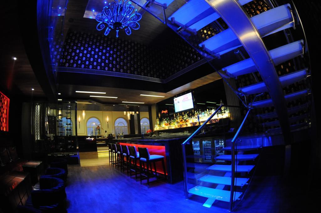 The Pllazio Hotel Gurgaon Exterior photo