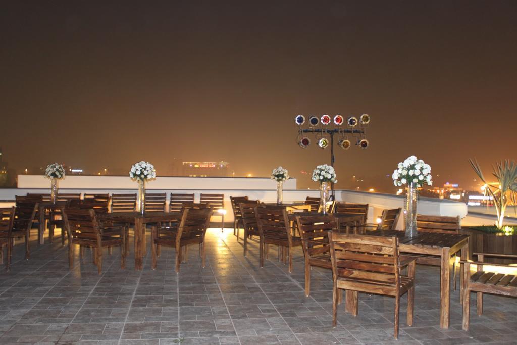 The Pllazio Hotel Gurgaon Exterior photo