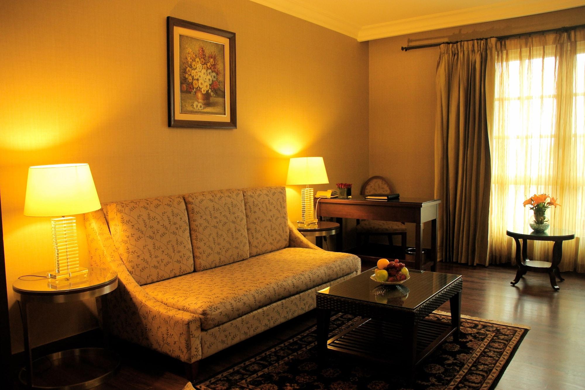 The Pllazio Hotel Gurgaon Exterior photo