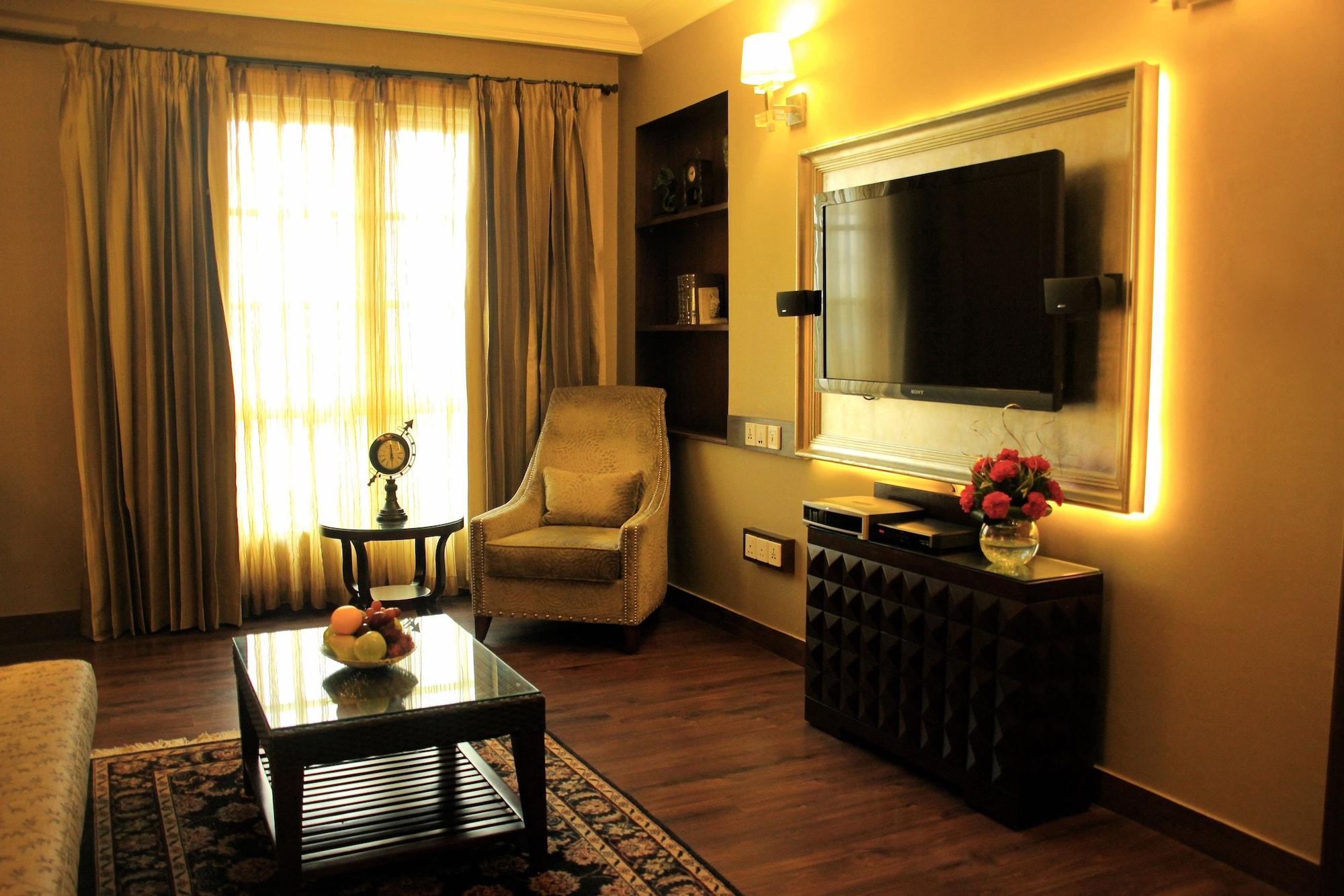 The Pllazio Hotel Gurgaon Exterior photo