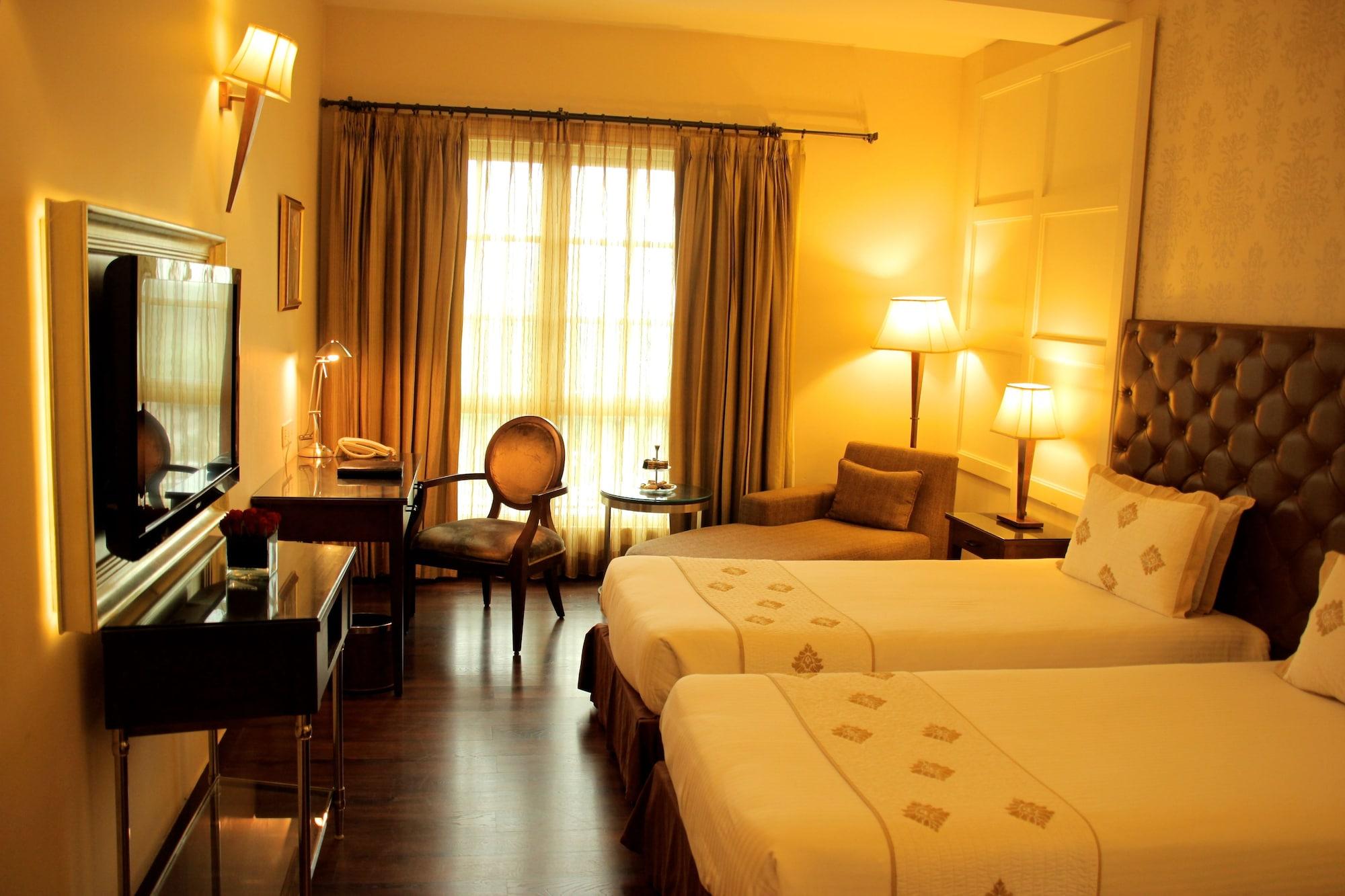 The Pllazio Hotel Gurgaon Exterior photo
