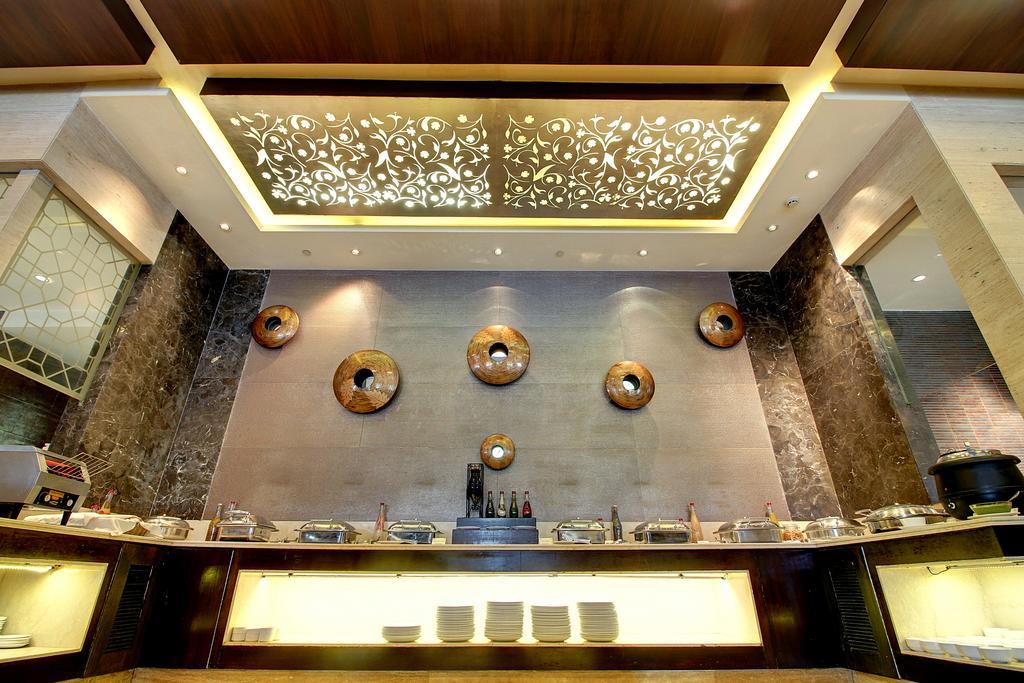 The Pllazio Hotel Gurgaon Exterior photo