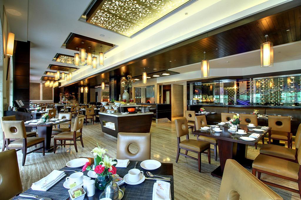 The Pllazio Hotel Gurgaon Exterior photo