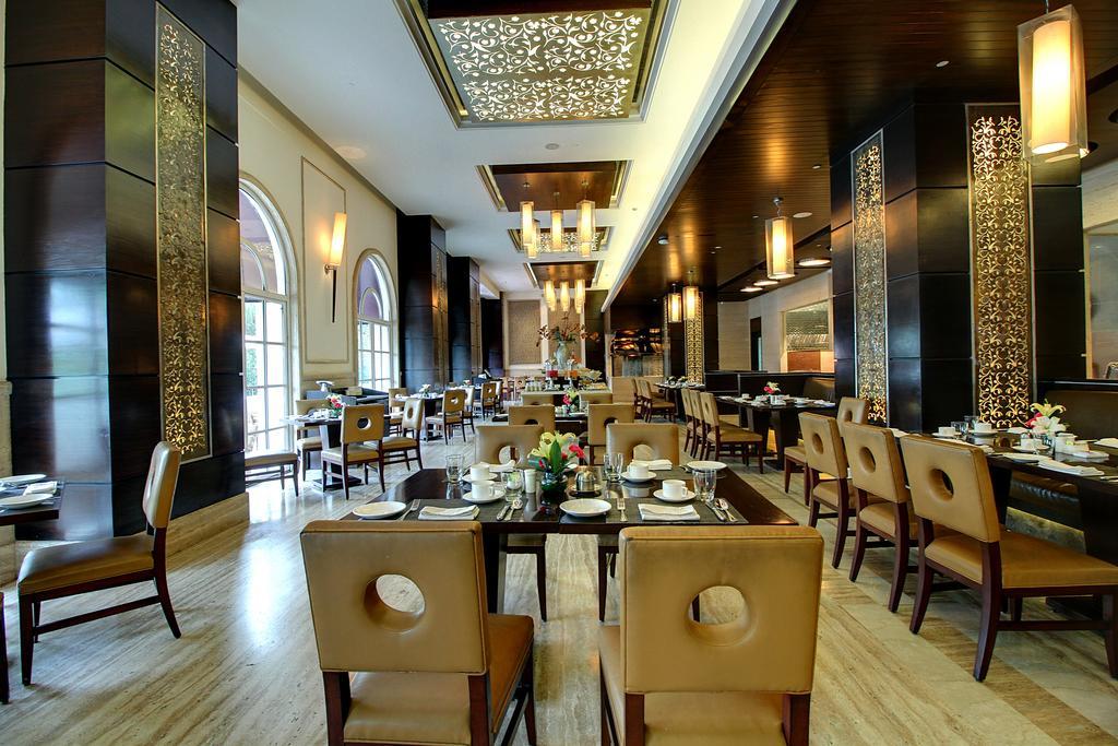 The Pllazio Hotel Gurgaon Exterior photo